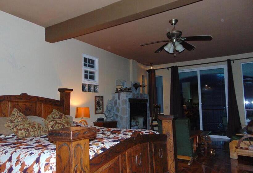 Номер Deluxe, Poco Cielo