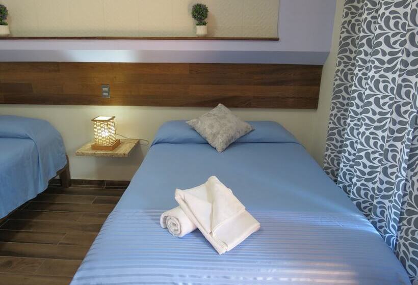 غرفة قياسية رباعية, Posada Comala