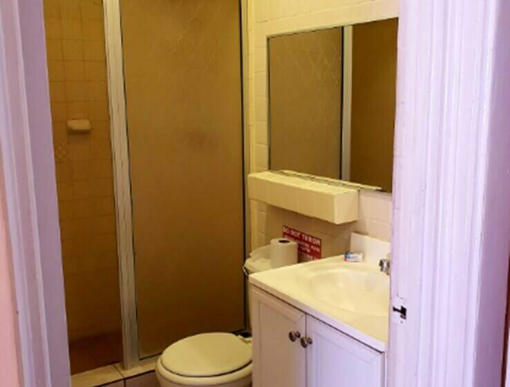 غرفة قياسية, Motel Cortez