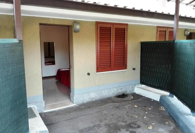 اتاق استاندارد, Motel Est