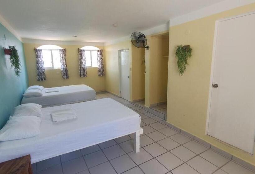 スタンダード４人部屋, Tres Mundos Hostel