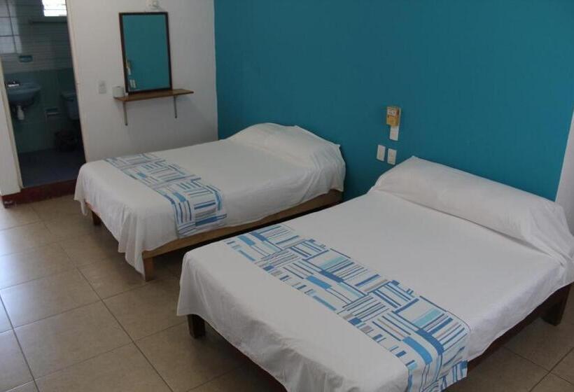 חדר דלוקס, Carruiz