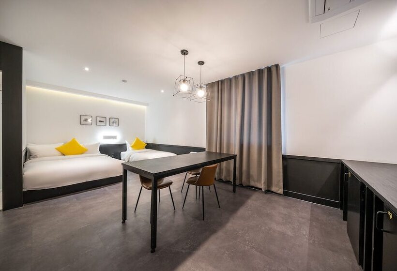 סוויטה, Chuncheon Bom Stay