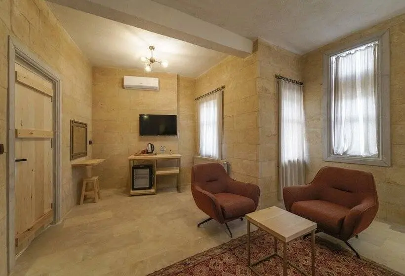 سوییت, Henna Hotel Adults Only