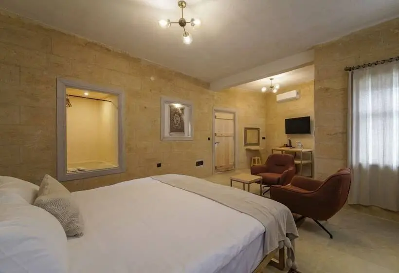 سوییت, Henna Hotel Adults Only