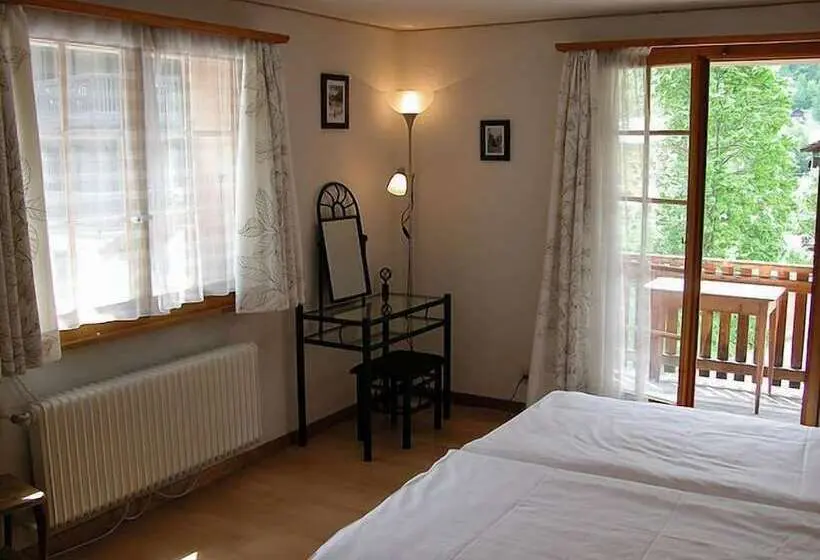 スタンダードトリプルルーム, Hôtel Des Haudères