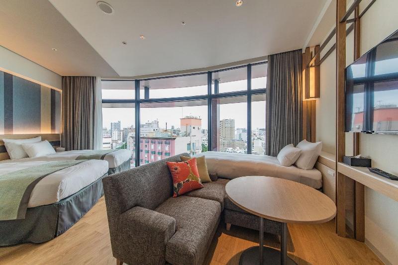 디럭스 룸, Jr Kyushu Hotel Blossom Naha