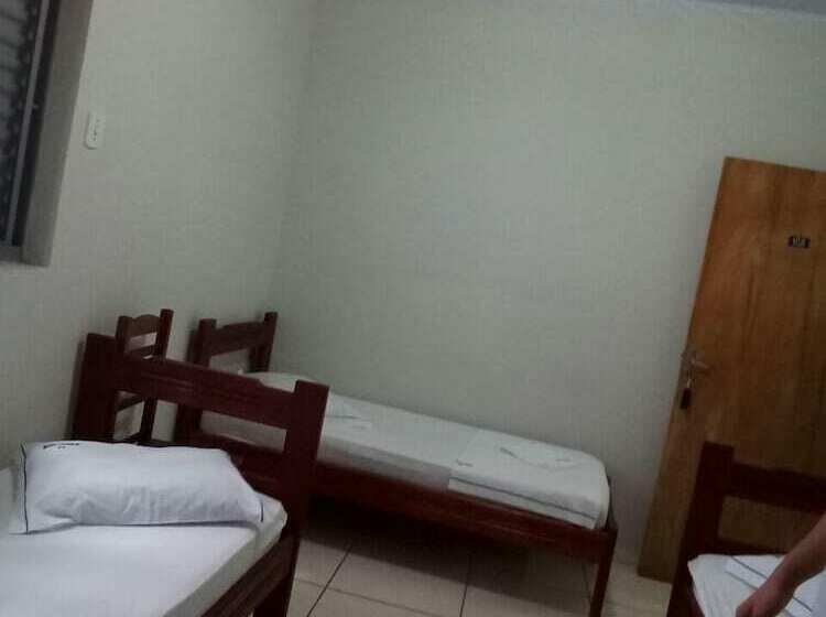 اتاق استاندارد, Queiroz