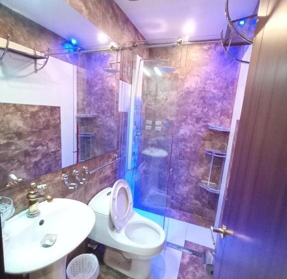 スタンダードルーム, Von Astorian