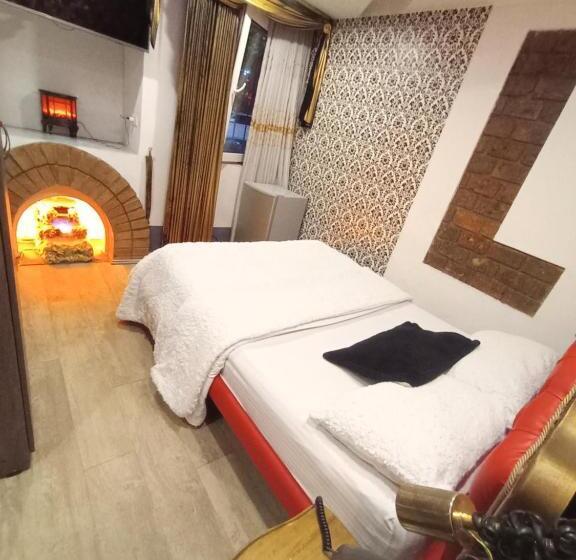 スタンダードルーム, Von Astorian