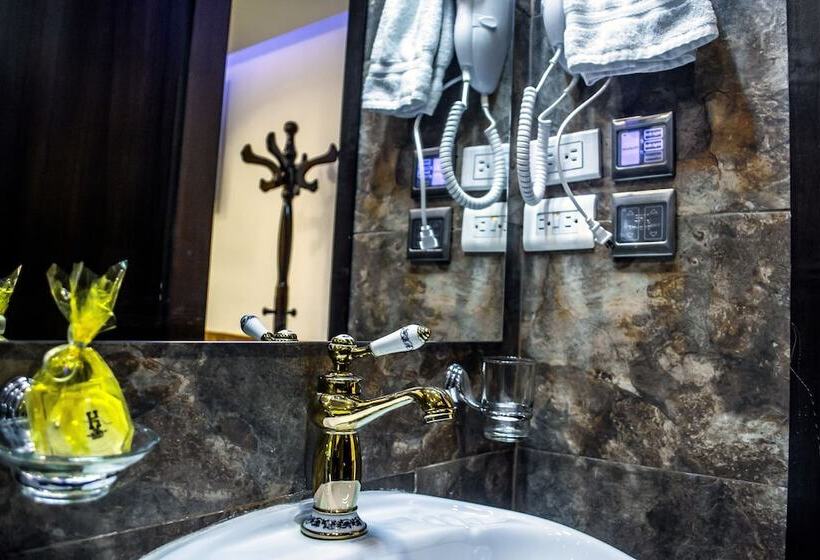 スイート, Von Astorian