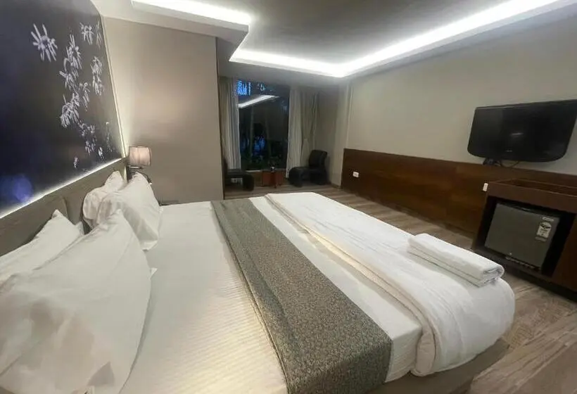 Deluxe Room, Lch Fitness