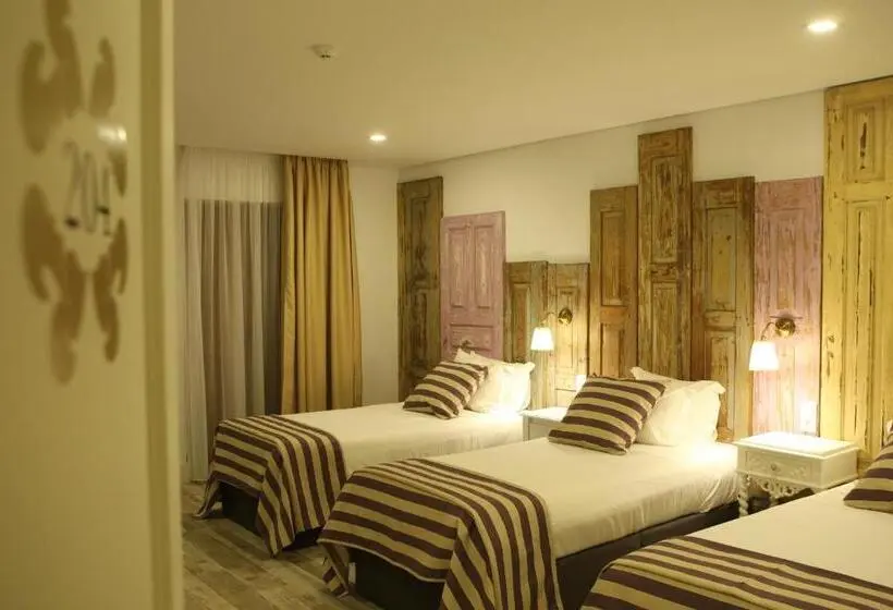 バルコニー付きスタンダードトリプルルーム, Art'otel Barcelos