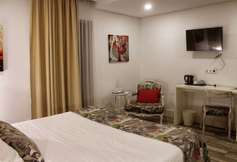 Номер Стандарт с Балконом, Art'otel Barcelos