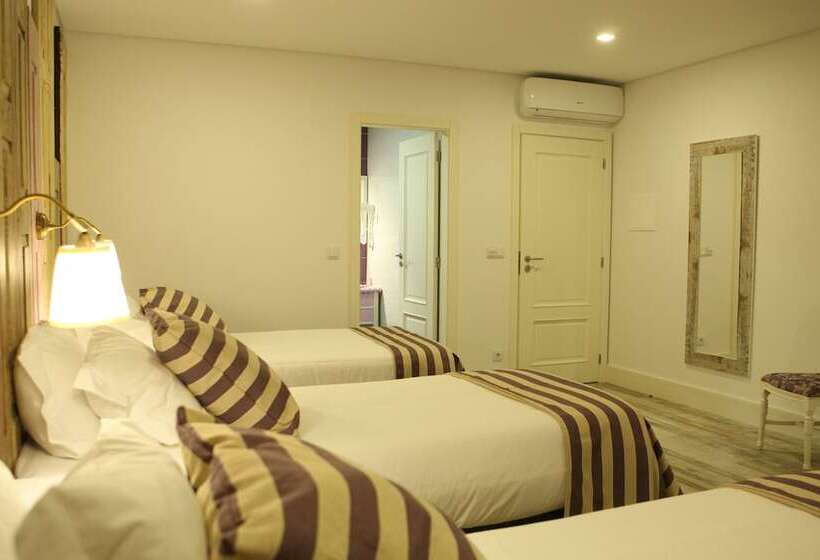 חדר סטנדרט לשלושה עם מרפסת, Art'otel Barcelos