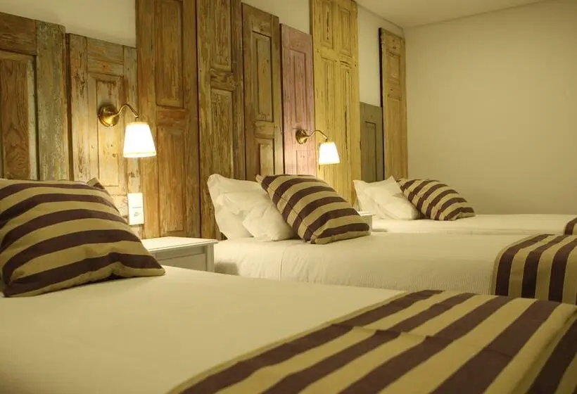 バルコニー付きスタンダードトリプルルーム, Art'otel Barcelos