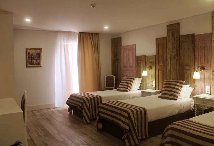 バルコニー付きスタンダードトリプルルーム, Art'otel Barcelos