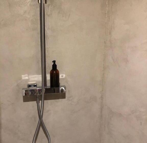 스탠다드 트리플 룸, Longo Maï