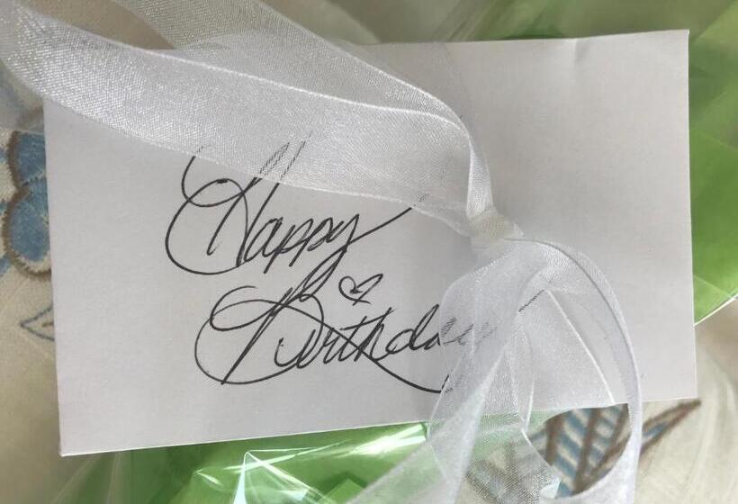 Люкс Вид на Море, Donna's Bed & Breakfast