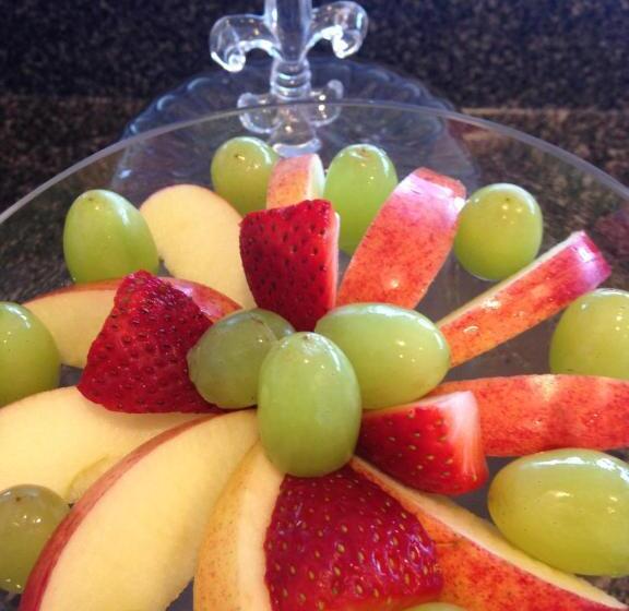 Люкс Кровать Кинг, Donna's Bed & Breakfast