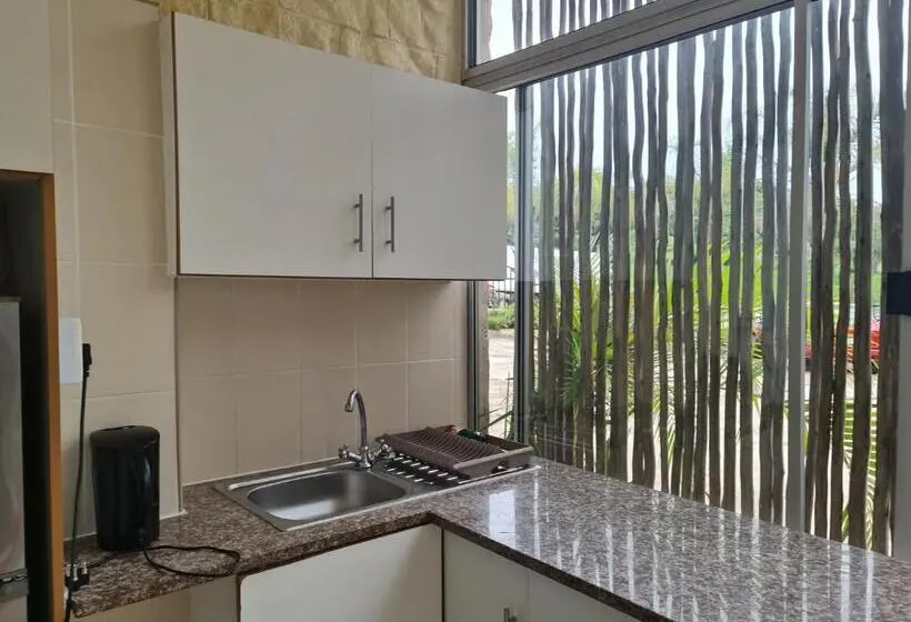 スタンダードルーム, Bluff Accommodation Aybriden Self Catering
