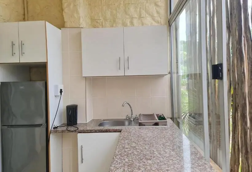スタンダードルーム, Bluff Accommodation Aybriden Self Catering
