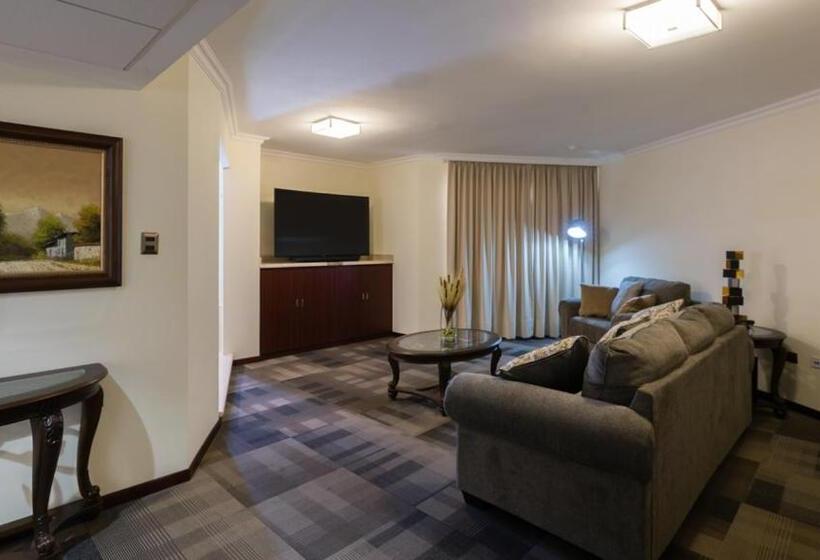 سوئیت پرزیدنت, Costa Pacifico   Suite