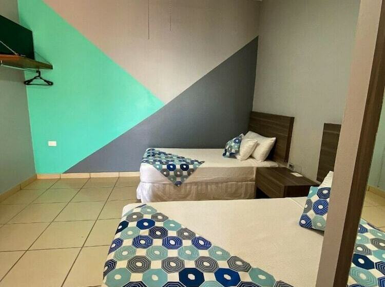 Номер Стандарт, La Conspiración