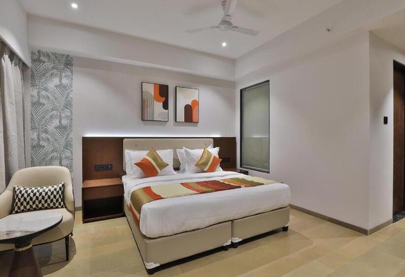 اتاق لوکس, Elements Surat