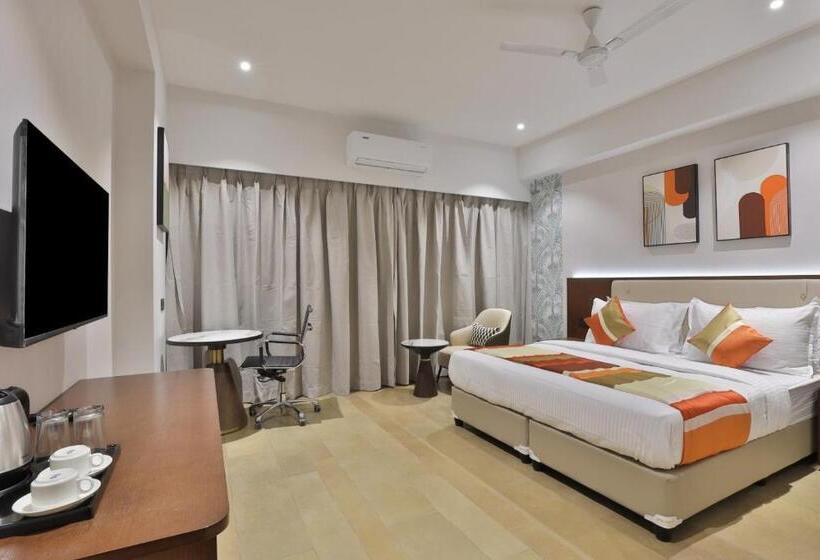 اتاق لوکس, Elements Surat