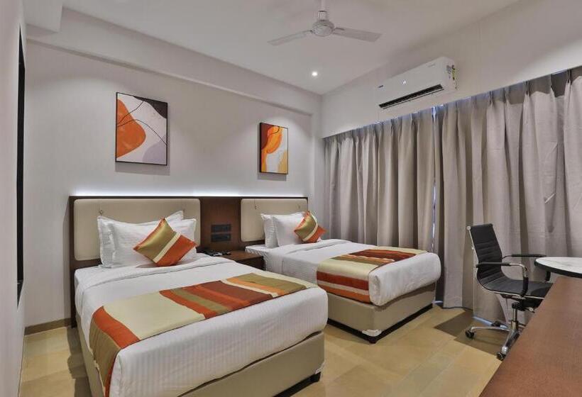 اتاق استاندارد, Elements Surat