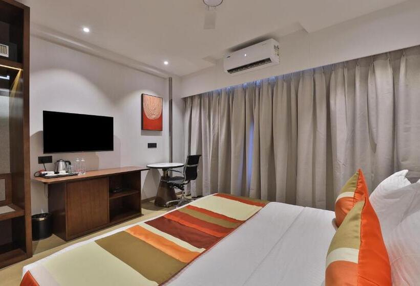 اتاق استاندارد, Elements Surat