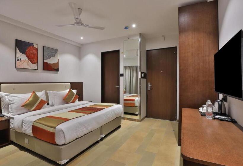 اتاق استاندارد, Elements Surat