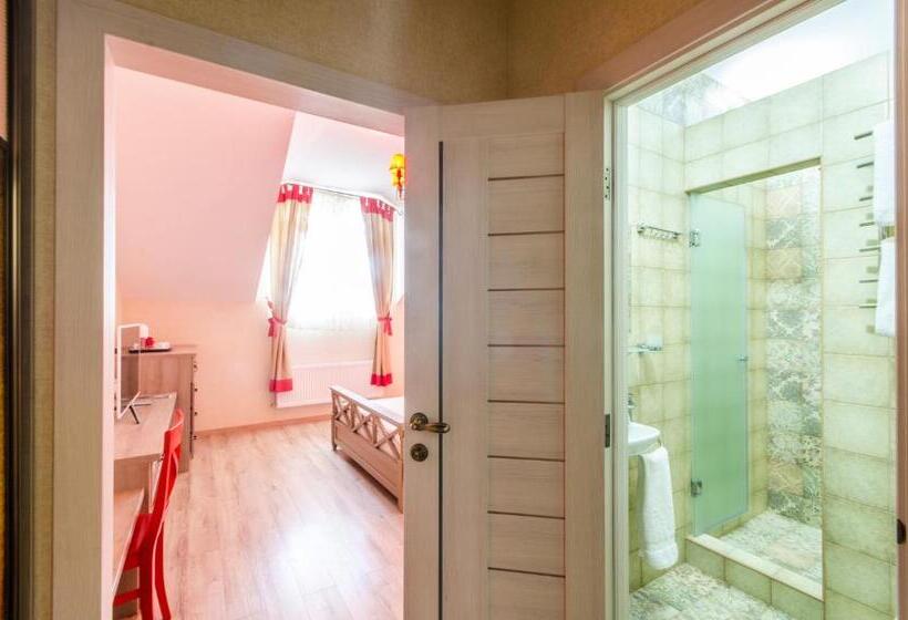 디럭스 룸, Lepsza садыба