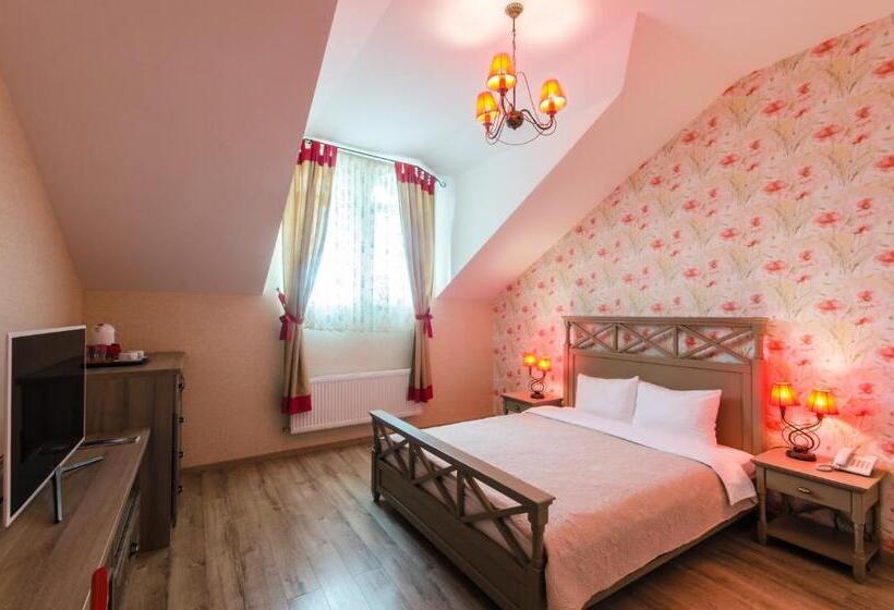 디럭스 룸, Lepsza садыба