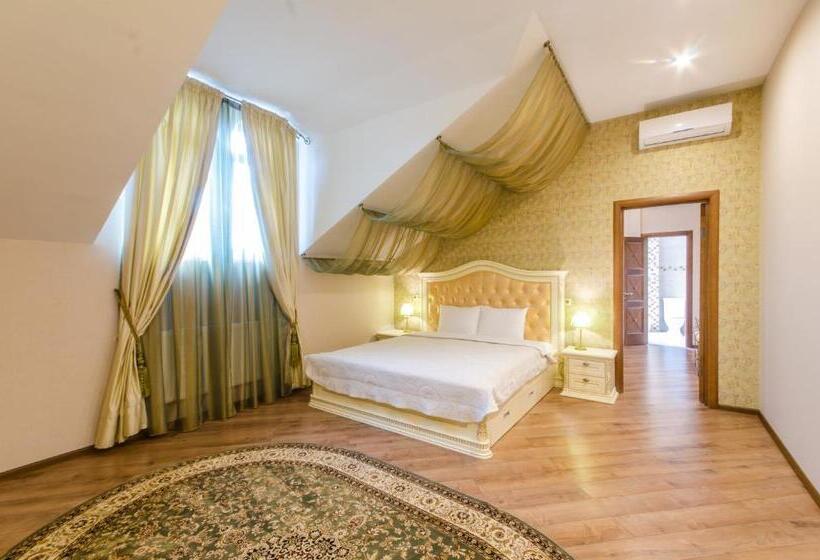 디럭스 스위트, Lepsza садыба