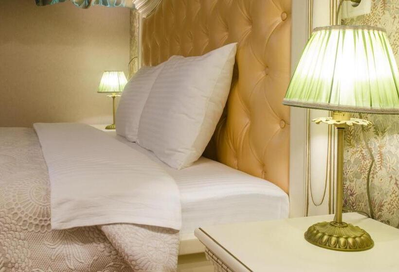 디럭스 스위트, Lepsza садыба