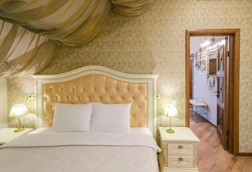 디럭스 스위트, Lepsza садыба