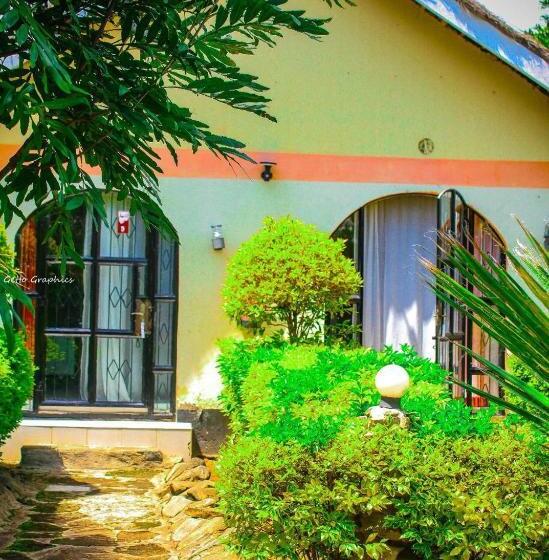 اتاق لوکس, Naivasha Peppercorn Holiday Resort