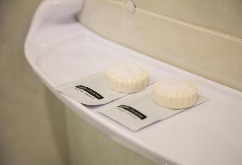 اتاق راحتی سه تخته, Saint Paul Odessa