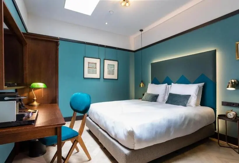 Economy Room, The Hendrick S