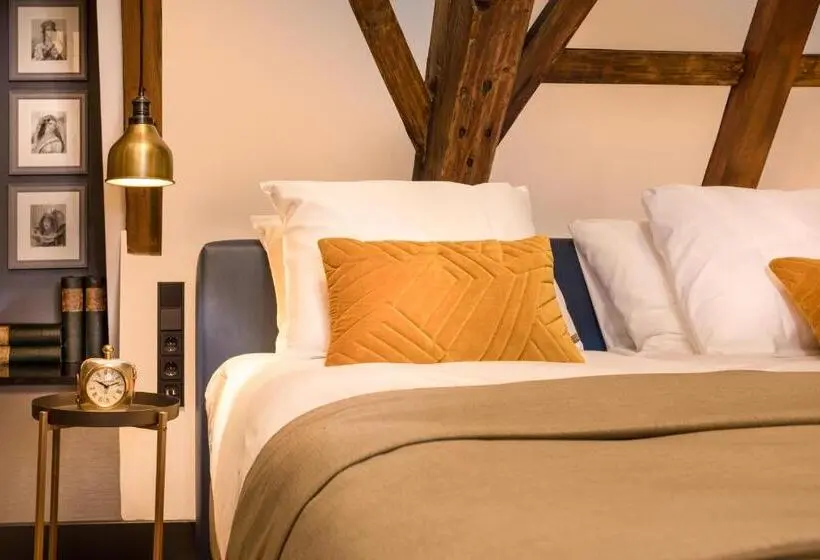 Deluxe Room with Views, The Hendrick S