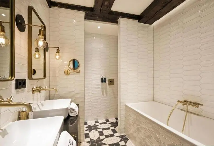 Suite, The Hendrick S