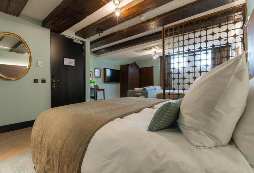 Suite, The Hendrick S