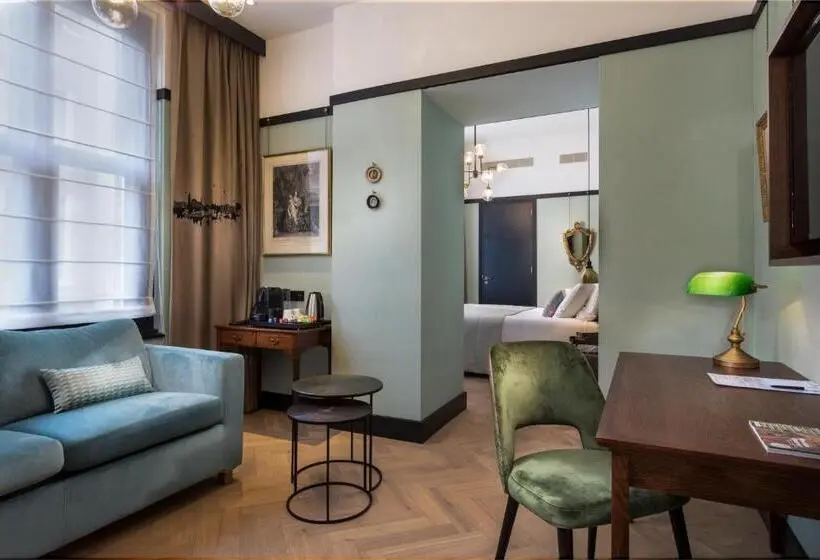 Junior Suite, The Hendrick S