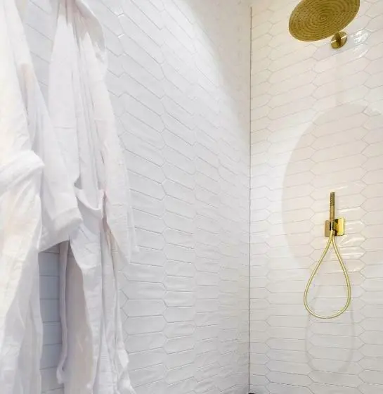 Standard Triple Room, The Hendrick S