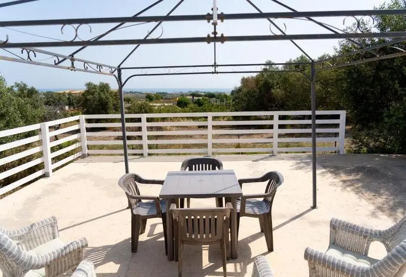 Huoneisto 2 Makuuhuonetta, B&b L Uliveto Rooms & Pool