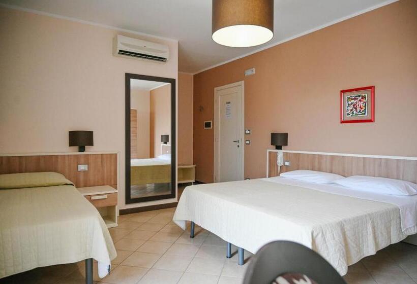 اتاق خانوادگی, Stella Del Sud