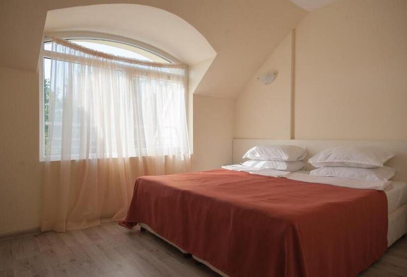 סוויטת ג'וניור עם מרפסת, Mariner S Suites