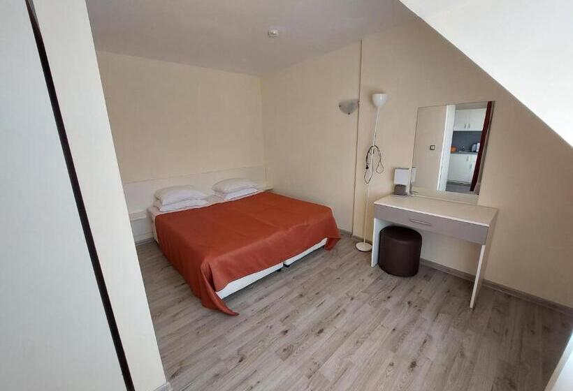 סטודיו דלוקס, Mariner S Suites